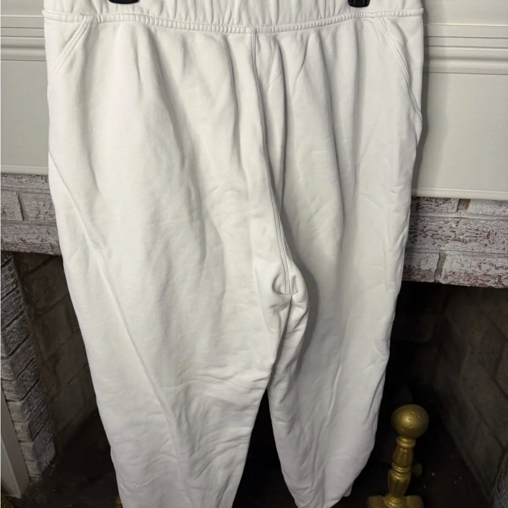 Lululemon Relaxed High Rise Jogger White Size 10 Lounge Athleisure Pants